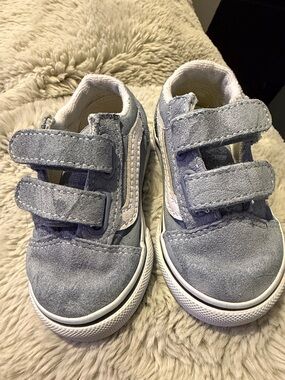 Vans Toddler Old Skool V Shoes – Size 5